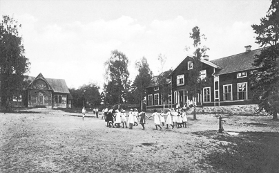 Den gamla kyrkan vid Ekedalsskolan